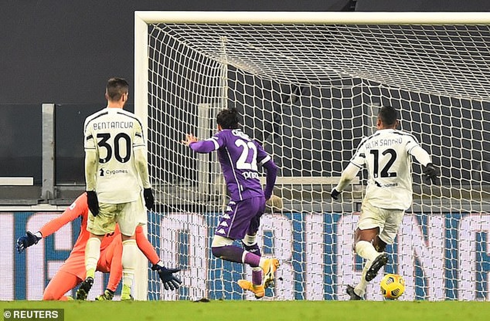 C.Ronaldo không cứu được Juventus khỏi trận thảm bại trước Fiorentina - 4 C.Ronaldo không cứu được Juventus khỏi trận thảm bại trước Fiorentina - 4