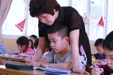 Biên chế hay không biên chế?