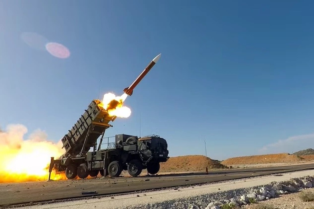 Dàn vũ khí Mỹ lên nòng, chờ lệnh khai hỏa trong trận chiến với Iran - 5 Dàn vũ khí Mỹ lên nòng, chờ lệnh khai hỏa trong trận chiến với Iran - 5