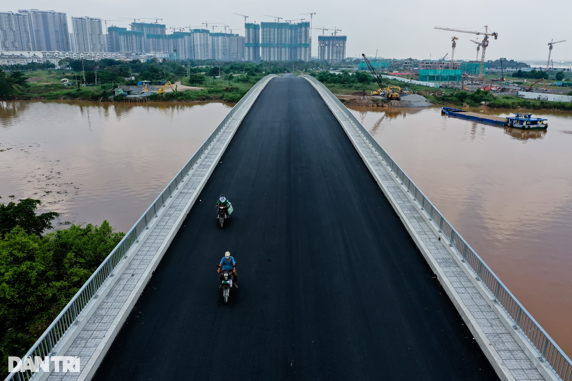 Cầu trăm tỷ ở phía Đông TPHCM sắp thông xe - 2 Cầu trăm tỷ ở phía Đông TPHCM sắp thông xe - 2