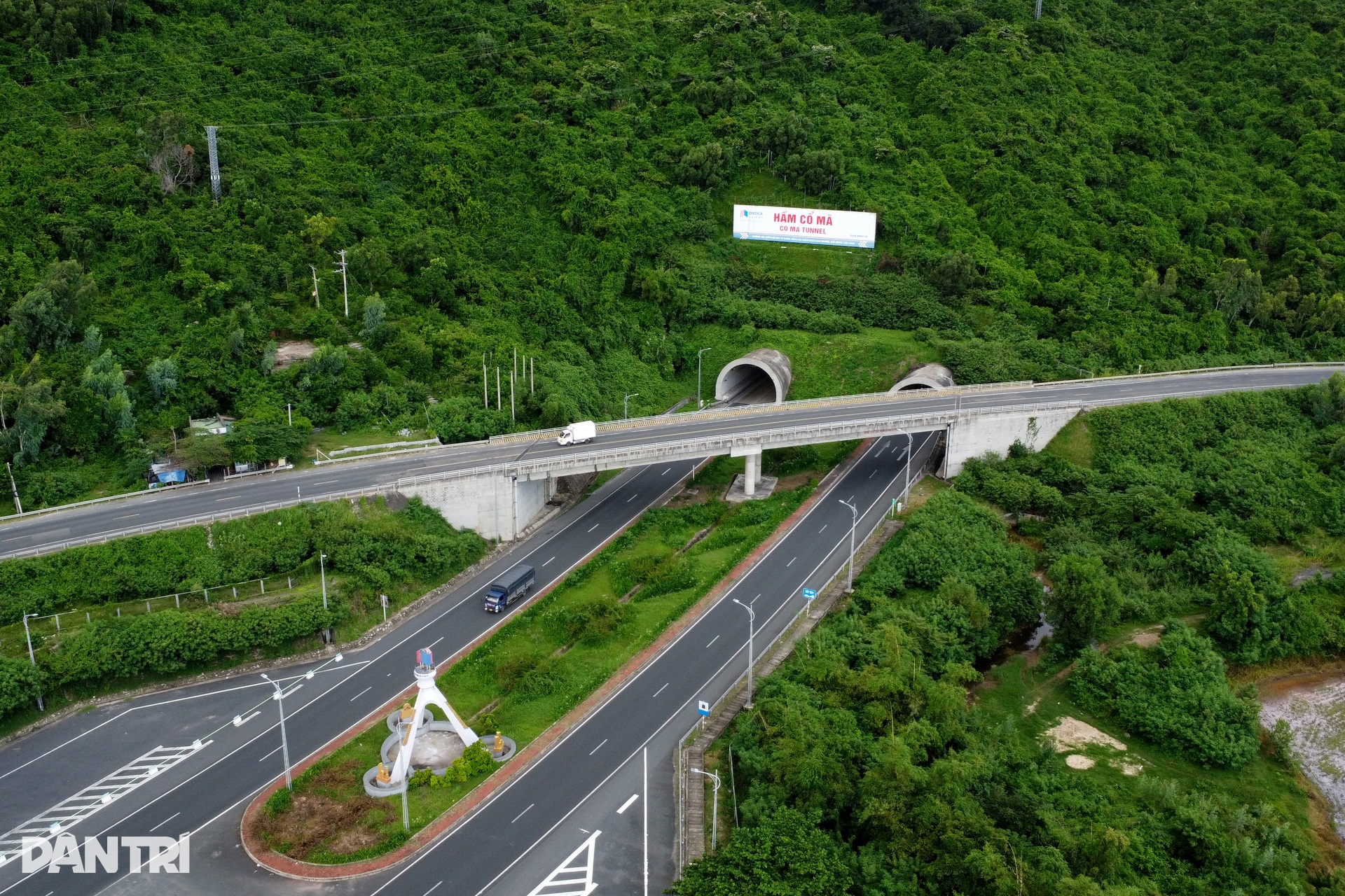 Sắp thông xe 13km cuối, cao tốc từ hầm Cổ Mã đến TPHCM sẽ liền mạch - 2 Sắp thông xe 13km cuối, cao tốc từ hầm Cổ Mã đến TPHCM sẽ liền mạch - 2