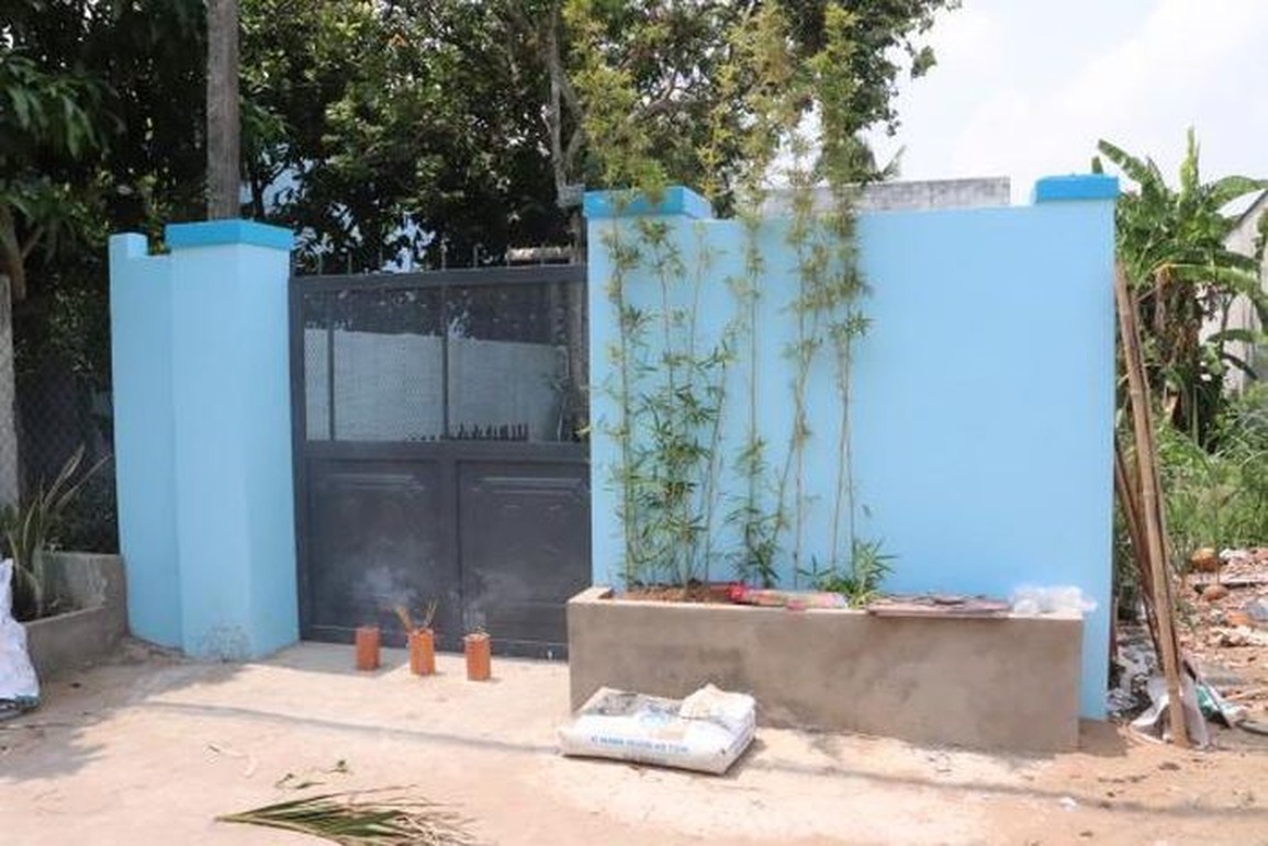 Vợ chồng tử vong, bỏ lại 2 con nhỏ trong căn nhà khóa cửa - 1 Vợ chồng tử vong, bỏ lại 2 con nhỏ trong căn nhà khóa cửa - 1