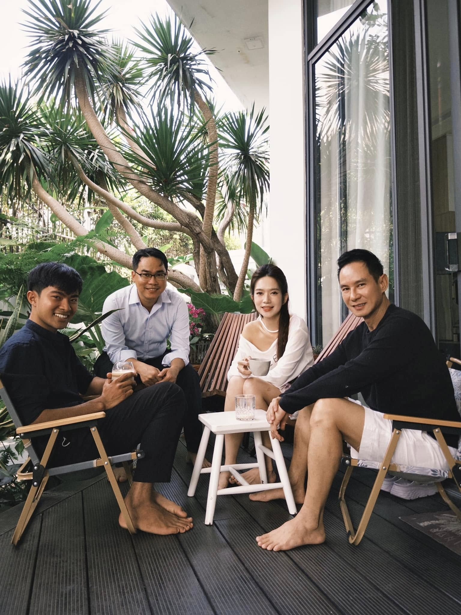 Đạo diễn Lý Hải: Tôi chỉ yêu cầu vợ mặc kín đáo - 2 Đạo diễn Lý Hải: Tôi chỉ yêu cầu vợ mặc kín đáo - 2
