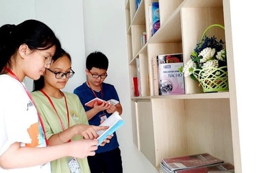 Lựa chọn sách giáo khoa phù hợp với điều kiện, đặc điểm kinh tế - xã hội