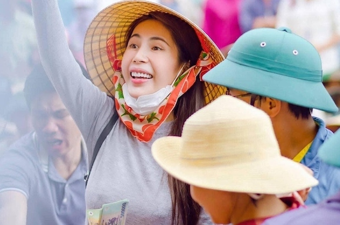 Thủy Tiên, Trấn Thành nói gì sau kết luận của Bộ Công an? - 1 Thủy Tiên, Trấn Thành nói gì sau kết luận của Bộ Công an? - 1