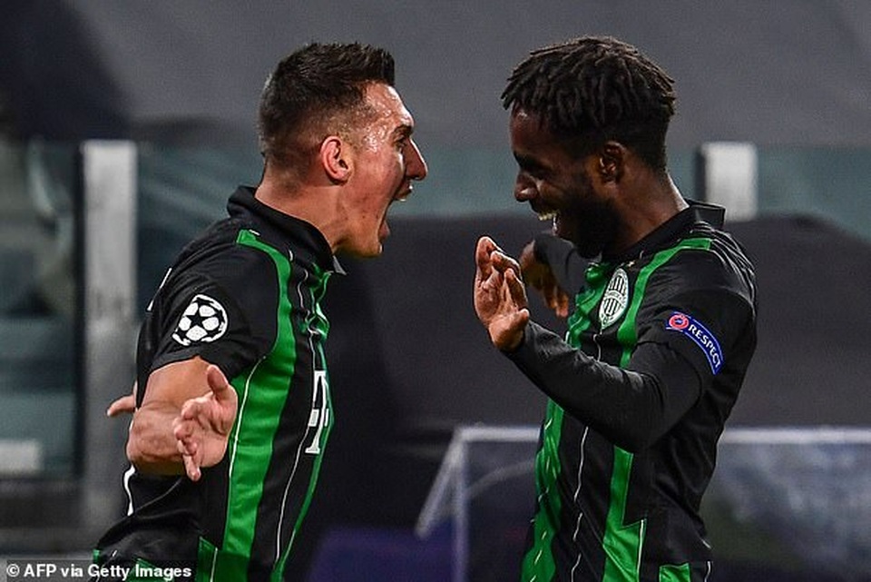 C.Ronaldo ghi bàn, Juventus giành vé đi tiếp ở Champions League - 2 C.Ronaldo ghi bàn, Juventus giành vé đi tiếp ở Champions League - 2