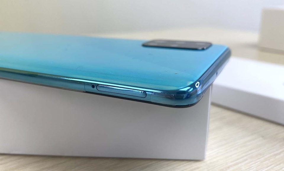 Đập hộp Samsung Galaxy A51 - smartphone camera marco đầu tiên - 8 Đập hộp Samsung Galaxy A51 - smartphone camera marco đầu tiên - 8