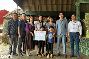 Hơn 310 triệu đồng đến với 3 đứa trẻ có bố bị tai nạn nằm một chỗ