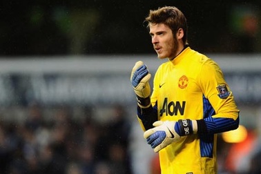 Thủ thành De Gea: Rũ bùn đứng dậy…