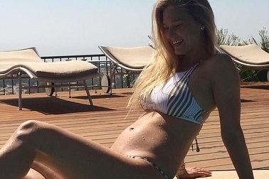 Bar Refaeli hạnh phúc khoe bụng bầu lần 2