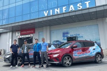 VinFast e34 thử thách hành trình xuyên Việt khi xăng tiến sát 30.000 đồng