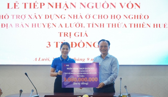 Tiếp nhận kinh phí xây dựng nhà ở cho hộ nghèo tại huyện A Lưới, tỉnh Thừa Thiên Huế