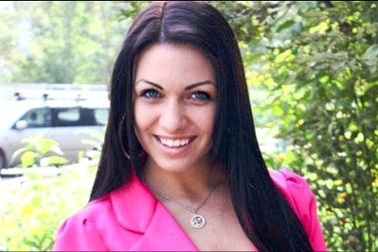 Thiếu nữ kiếm bộn tiền nhờ bán "cái ngàn vàng"