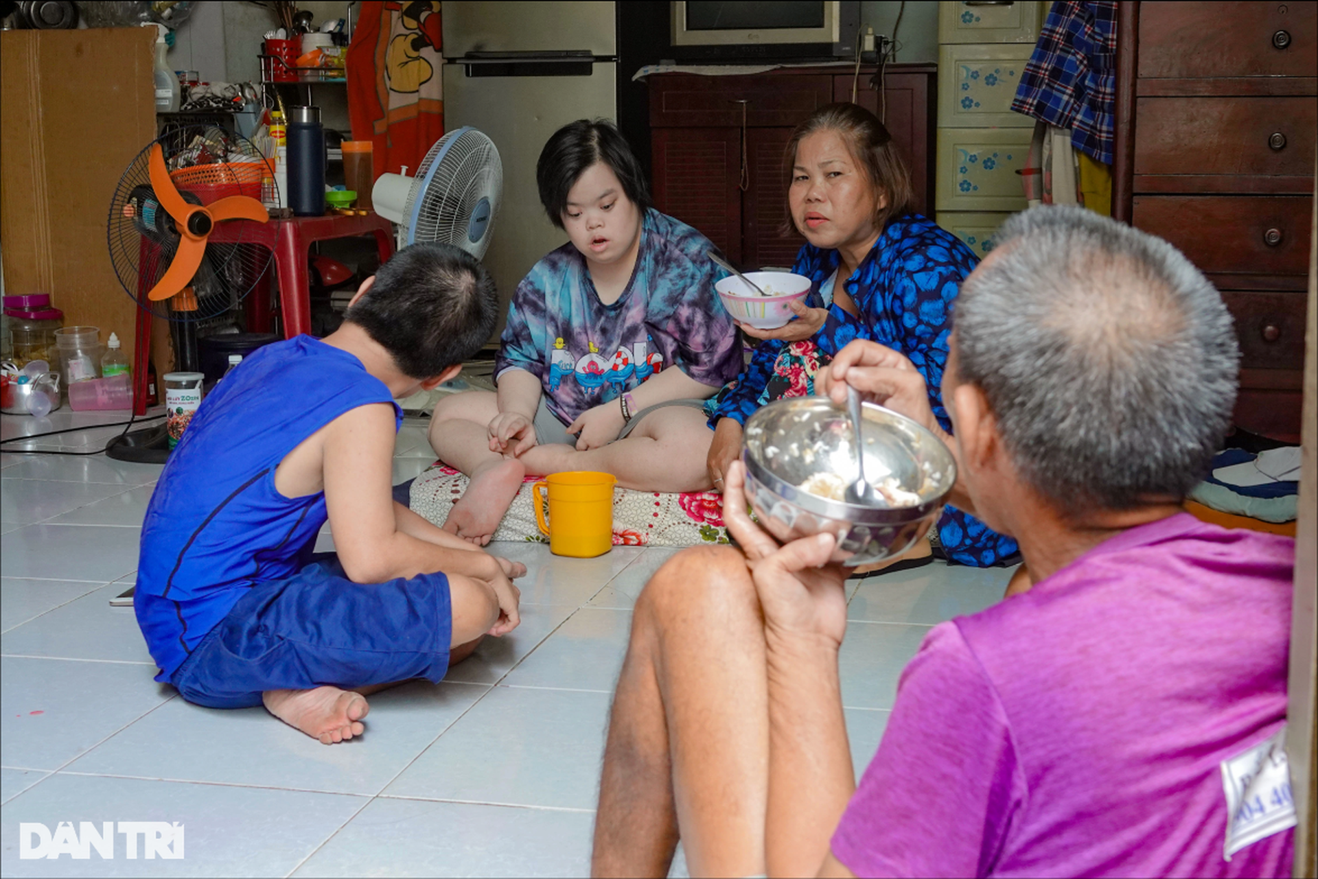 Những giọt nước mắt chảy xuôi trong ngày 20/10 - 8 Những giọt nước mắt chảy xuôi trong ngày 20/10 - 8
