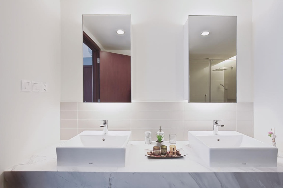 Chi 350 triệu “biến” căn hộ view Hồ Tây đẹp “sang chảnh” không ngờ - 15 Chi 350 triệu “biến” căn hộ view Hồ Tây đẹp “sang chảnh” không ngờ - 15