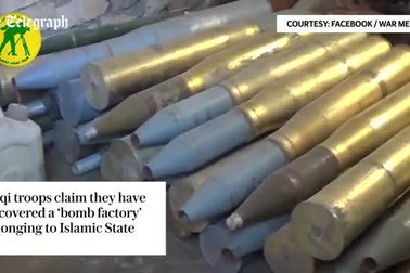 Phát hiện nhà máy chế tạo bom của IS ở Iraq. (Video: Telegraph)