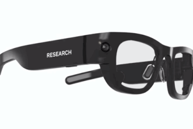 Facebook hợp tác Ray-Ban ra mắt kính thông minh vào năm sau