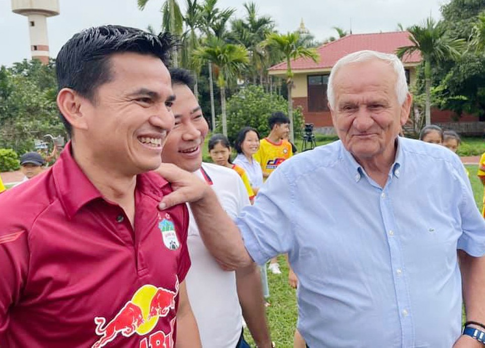 Kiatisuk tuyên bố sẽ đá đẹp trên sân Thanh Hóa, không quan trọng kết quả - 1 Kiatisuk tuyên bố sẽ đá đẹp trên sân Thanh Hóa, không quan trọng kết quả - 1