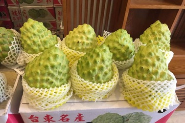 Nhà giàu Việt "phát sốt" với hoa quả nhập ngoại dù giá đắt gấp trăm lần