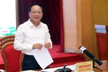 “Không thể đòi hỏi báo chí đi trước khi tin đến với báo chí lại đi sau”