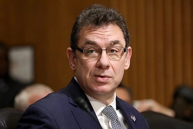 Chủ tịch Pfizer: Cuộc sống sẽ trở lại bình thường trong một năm nữa