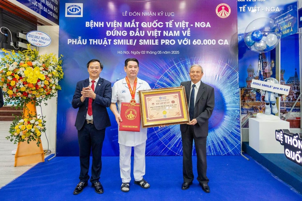 Mắt Quốc tế Việt - Nga lập kỷ lục với 60.000 ca phẫu thuật Smile và Smile Pro - 3