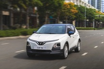 Khách Việt tăng mua ô tô điện, xe xăng giảm sức hút