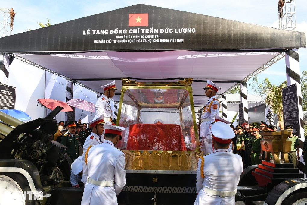 Nguyên Chủ tịch nước Trần Đức Lương yên nghỉ tại quê nhà Quảng Ngãi
