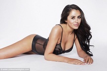 Người đẹp Anh hối tiếc vì phẫu thuật thẩm mỹ