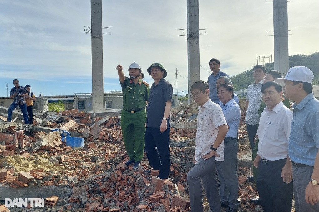 Vụ sập tường ở Bình Định: 5 người tử vong - 3 Vụ sập tường ở Bình Định: 5 người tử vong - 3