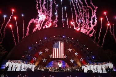 Người Mỹ mừng Quốc khánh trong pháo hoa rực rỡ