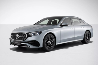 Mercedes-Benz E-Class 2024 có bản trục cơ sở dài, chiều lòng các ông chủ