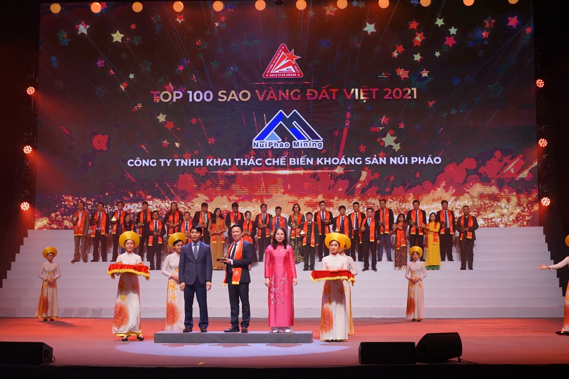 NuiPhao Mining lần thứ 3 được vinh danh thương hiệu Sao Vàng đất Việt - 5 NuiPhao Mining lần thứ 3 được vinh danh thương hiệu Sao Vàng đất Việt - 5