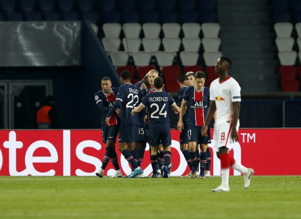 Man Utd - PSG: Hai sắc thái trái ngược ở Nhà hát - 3 Man Utd - PSG: Hai sắc thái trái ngược ở Nhà hát - 3