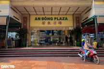 Vì sao tiểu thương chợ thời trang lớn nhất TPHCM phải mua điện giá cao?