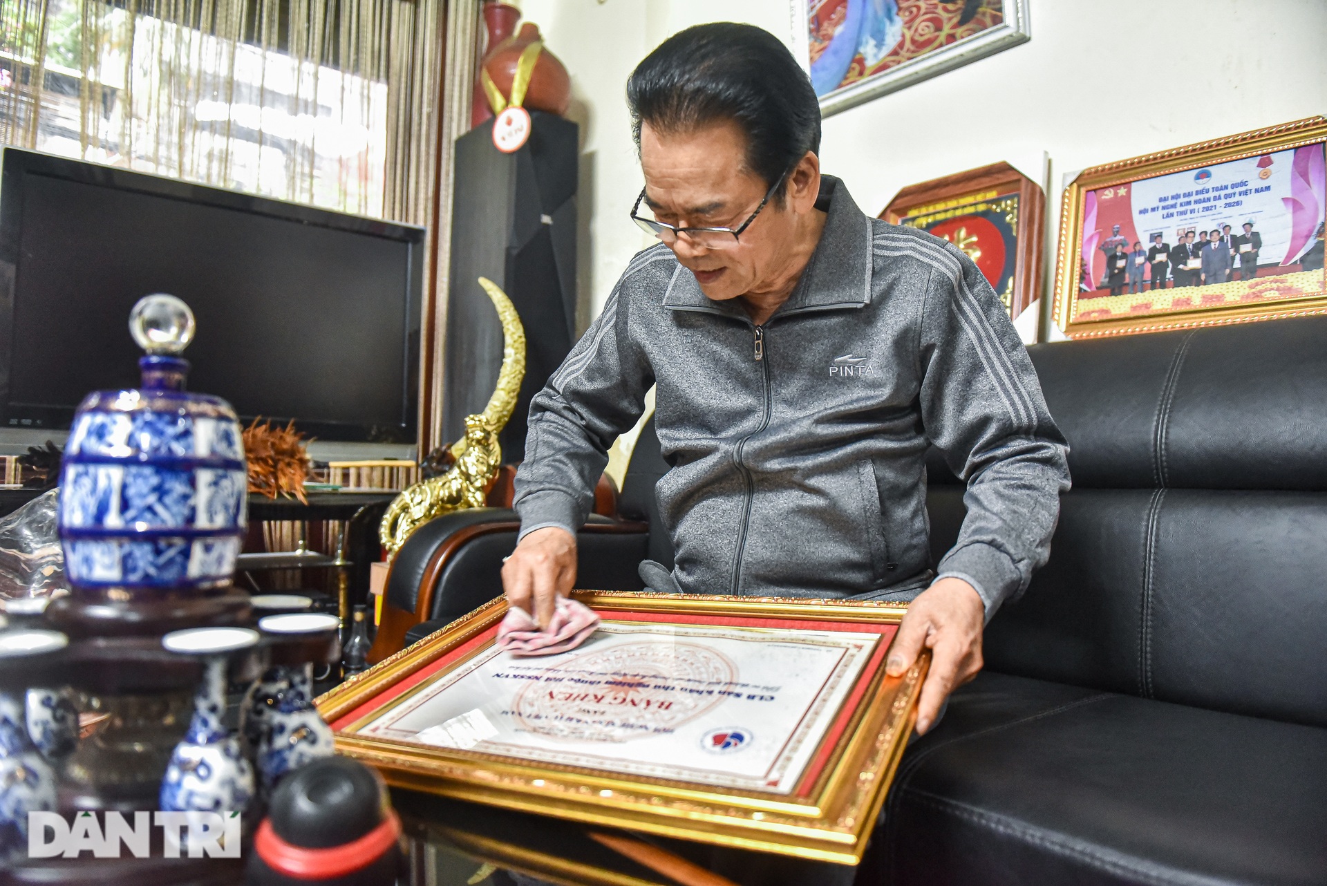 NSND Trần Nhượng: 72 tuổi vẫn miệt mài đi diễn, mỗi ngày uống cả vốc thuốc - 7 NSND Trần Nhượng: 72 tuổi vẫn miệt mài đi diễn, mỗi ngày uống cả vốc thuốc - 7