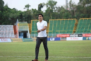 CLB Cần Thơ chưa thấy lối ra, HLV Nguyễn Việt Thắng kiên quyết nghỉ
