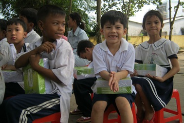 "Một triệu cuốn vở..." đến với học sinh dân tộc Khmer 