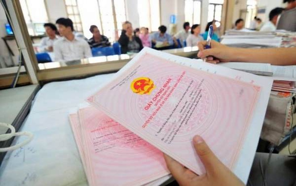 Năm 2021, người dân có thể làm thủ tục cấp sổ đỏ tại nhà - 2 Năm 2021, người dân có thể làm thủ tục cấp sổ đỏ tại nhà - 2