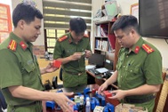 Làm giả giấy tờ mua bán hàng trăm ô tô, chiếm đoạt trên 50 tỷ đồng