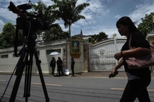 Bí ẩn đoàn xe ra vào nhà riêng của bà Yingluck trước nghi án bỏ trốn