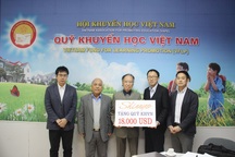 Shinnyo-en Nhật Bản tiếp tục tài trợ 18,000 USD để trao học bổng qua Quỹ Khuyến học Việt Nam
