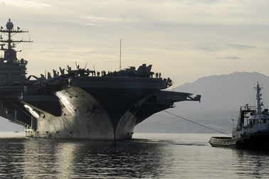 Iran bác tin phóng tên lửa gần tàu chiến Mỹ