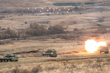 Pháo chống tăng Italia nã hỏa lực nhầm vào chuồng gà