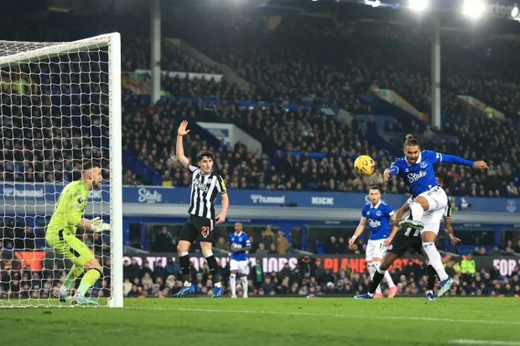 Cổ động viên chỉ trích pha bỏ lỡ tệ nhất lịch sử Premier League - 1 Cổ động viên chỉ trích pha bỏ lỡ tệ nhất lịch sử Premier League - 1