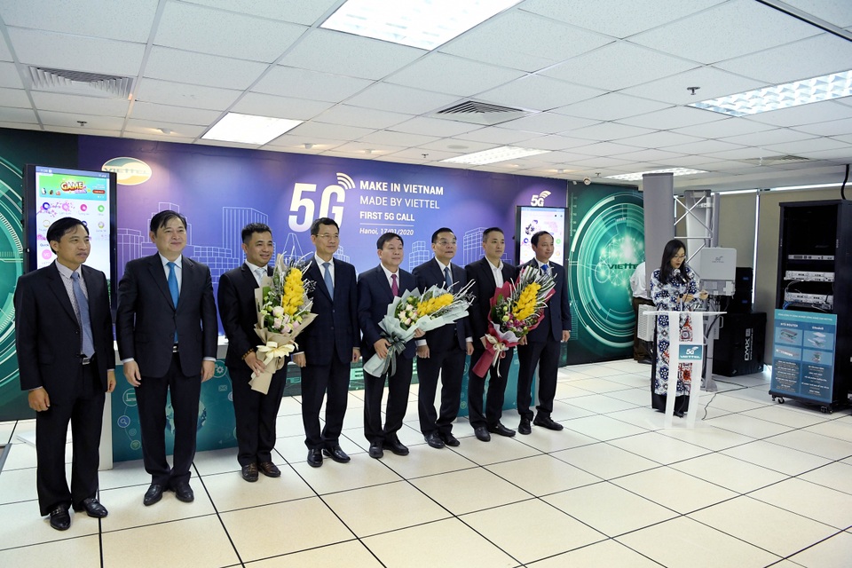 Viettel thực hiện cuộc gọi 5G đầu tiên trên thiết bị 5G Made in Việt Nam, Made by Viettel - 1 Viettel thực hiện cuộc gọi 5G đầu tiên trên thiết bị 5G Made in Việt Nam, Made by Viettel - 1