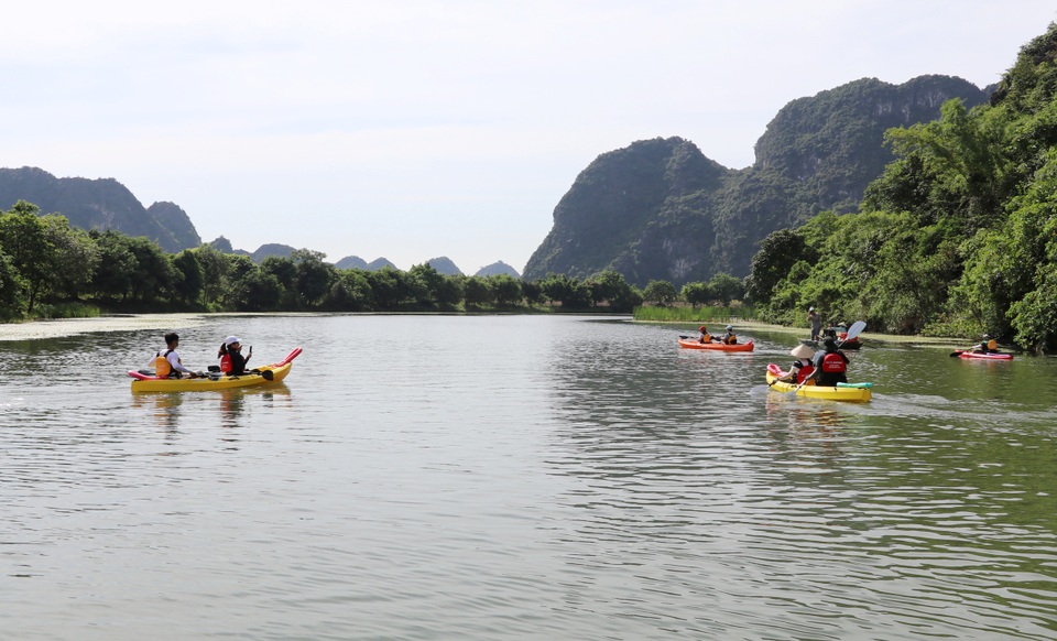 Chèo thuyền kayak khám phá di sản thế giới Tràng An - 7 Chèo thuyền kayak khám phá di sản thế giới Tràng An - 7