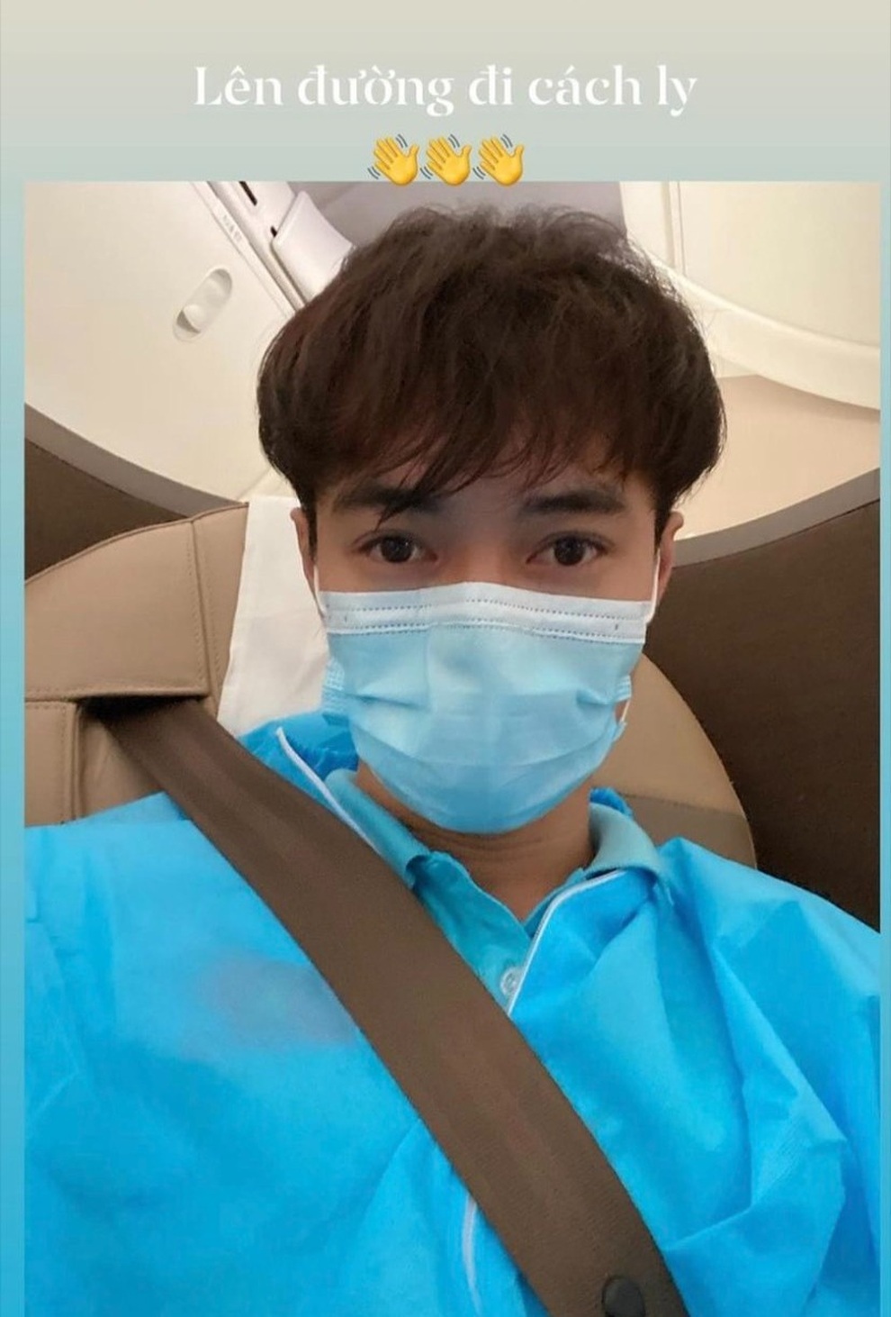 Những người hùng đội tuyển Việt Nam khoe ảnh ngay sau khi về nước - 3 Những người hùng đội tuyển Việt Nam khoe ảnh ngay sau khi về nước - 3