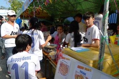 Hào hứng hội thi “Hùng biện tiếng Anh” 