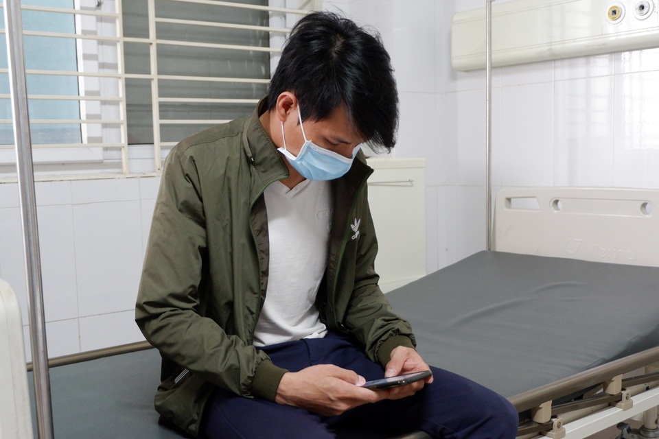 Rưng rưng cảm xúc ngày ra viện của gần 200 công dân về từ Ghi-nê Xích Đạo - 5 Rưng rưng cảm xúc ngày ra viện của gần 200 công dân về từ Ghi-nê Xích Đạo - 5